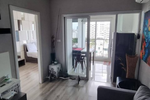 Studio in the Condo in Sathon, Bangkok, Thailand  № 173714 - photo 4