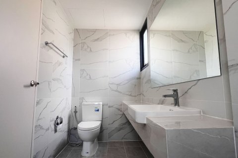 Таунхаус в Правете, Бангкок, Таиланд с 3 спальнями  № 158126 - фото 14