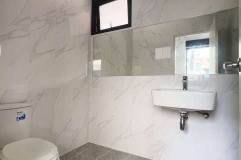 Таунхаус в Правете, Бангкок, Таиланд с 3 спальнями  № 158126 - фото 11