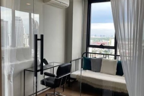 Studio in the Condo in Khlong Toei, Bangkok, Thailand  № 158128 - photo 4