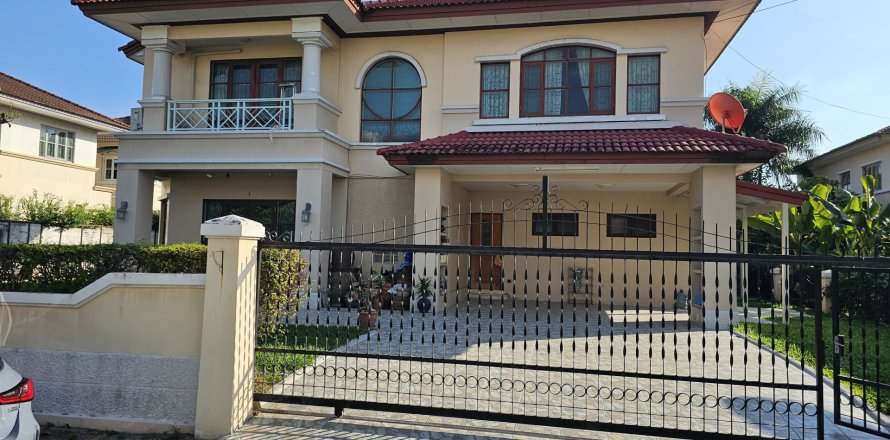 Дом в Рангсите, Таиланд с 3 спальнями  № 158124