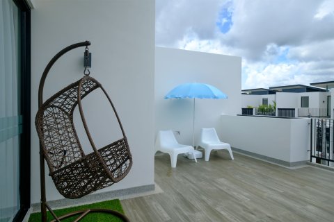 Townhouse in Phuket, Thailand 3 bedrooms № 170796 - photo 20