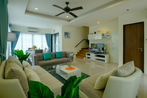 Townhouse in Phuket, Thailand 3 bedrooms № 170796 - photo 3