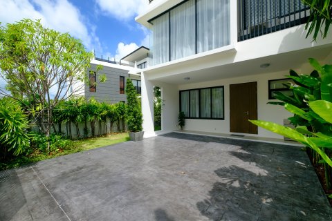 Townhouse in Phuket, Thailand 3 bedrooms № 170796 - photo 27