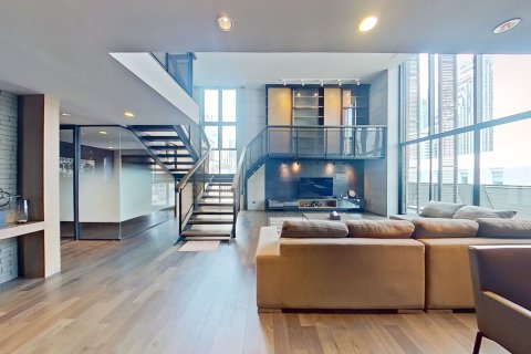 Duplex in Watthana, Bangkok, Thailand 3 bedrooms № 170799 - photo 2