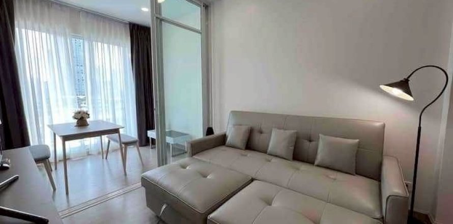 Studio dans le Condo à Bang Rak, Bangkok, Thaïlande  № 170797