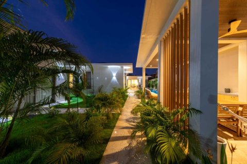 Villa in Ko Samui, Thailand 3 bedrooms № 170795 - photo 19