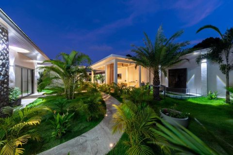 Villa in Ko Samui, Thailand 3 bedrooms № 170795 - photo 22