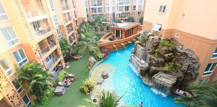 Condo in Pattaya, Thailand, 2 bedrooms  № 141132