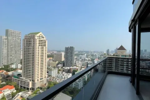 Dúplex de 2 dormitorios en Sathon, Bangkok, Tailandia № 214701 - foto 11