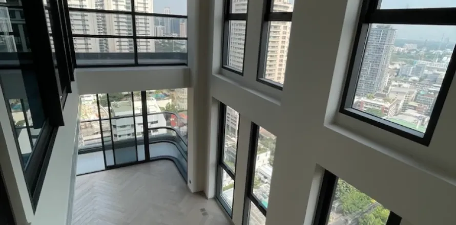 Dúplex de 2 dormitorios en Sathon, Bangkok, Tailandia № 214701