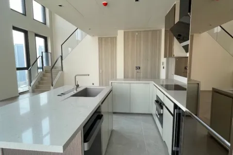 Dúplex de 2 dormitorios en Sathon, Bangkok, Tailandia № 214701 - foto 3