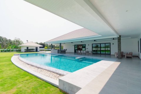 Вилла в Хуа Хине, Таиланд с 5 спальнями  № 162733