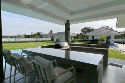 Вилла в Хуа Хине, Таиланд с 5 спальнями  № 162733 - фото 9