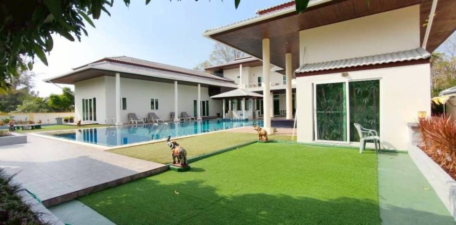 Villa à Pattaya, Thaïlande 7 chambres № 172874