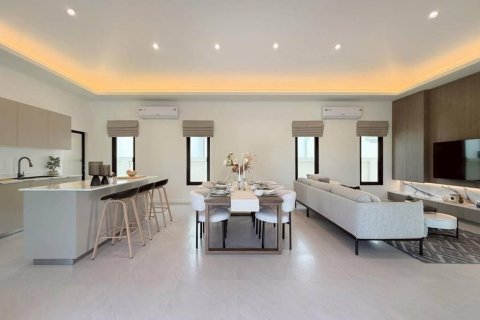 Villa in Hua Hin, Thailand 3 bedrooms № 152598 - photo 6