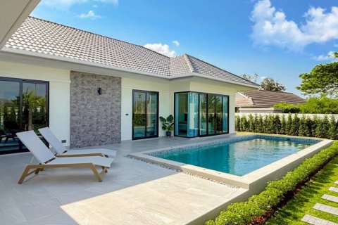 Villa in Hua Hin, Thailand 3 bedrooms № 152598 - photo 2