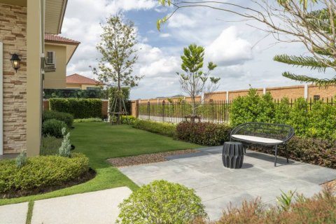 Villa in Hua Hin, Thailand 4 bedrooms № 176838 - photo 5
