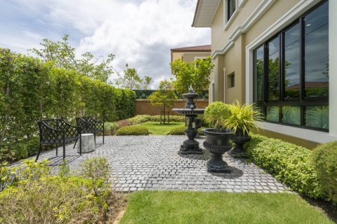Villa in Hua Hin, Thailand 4 bedrooms № 176840 - photo 4