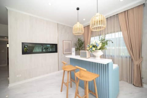 Villa in Hua Hin, Thailand 4 bedrooms № 176837 - photo 9
