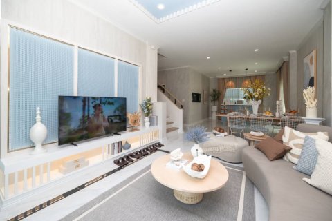 Villa in Hua Hin, Thailand 4 bedrooms № 176837 - photo 2