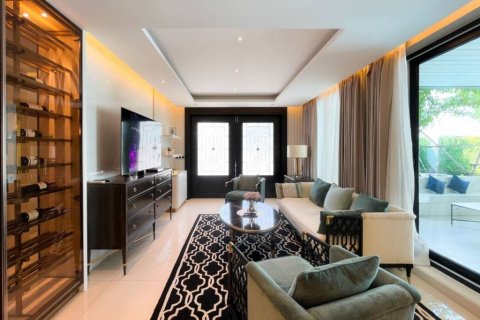 Villa in Pattaya, Thailand 4 bedrooms № 117059 - photo 5