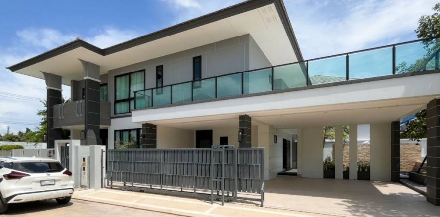 Villa in Pattaya, Thailand 4 bedrooms № 117059