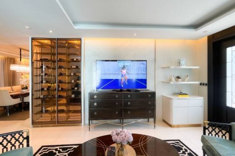 Villa in Pattaya, Thailand 4 bedrooms № 117059 - photo 6