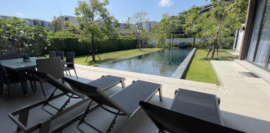 Villa in Phuket, Thailand 4 bedrooms № 173126
