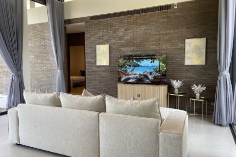 Villa in Phuket, Thailand 4 bedrooms № 173126 - photo 8