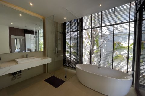 Villa in Phuket, Thailand 4 bedrooms № 173126 - photo 15
