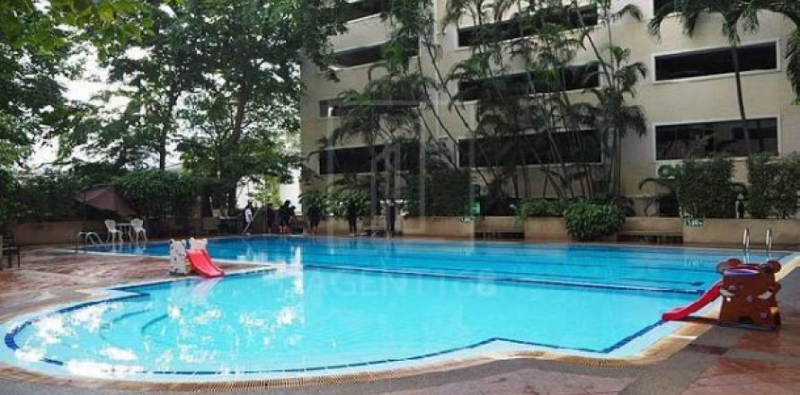 Дом в Бангкоке, Таиланд с 2 спальнями  № 118840