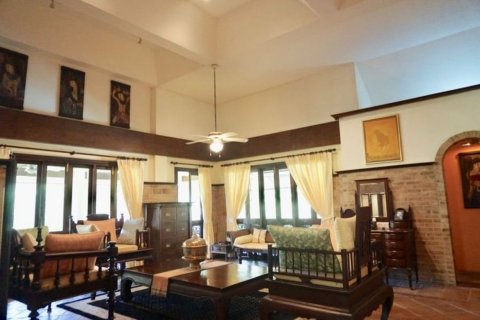 House in Chiang Mai, Thailand 6 bedrooms № 120140 - photo 13