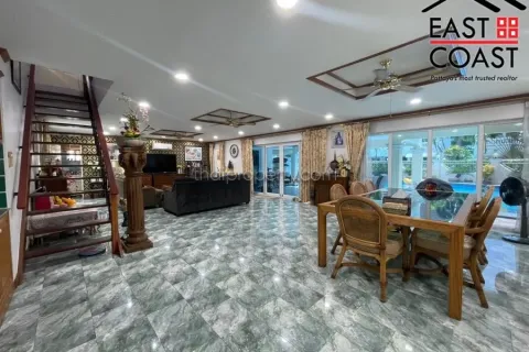 Casa de 3 dormitorios en Pattaya, Tailandia № 212782 - foto 13