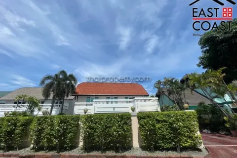 Casa de 3 dormitorios en Pattaya, Tailandia № 212782 - foto 2