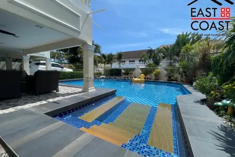 Casa de 3 dormitorios en Pattaya, Tailandia № 212782 - foto 6