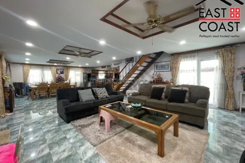 Casa de 3 dormitorios en Pattaya, Tailandia № 212782 - foto 9