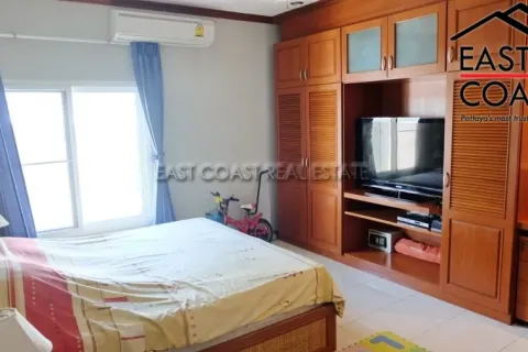 Casa de 3 dormitorios en Pattaya, Tailandia № 212783 - foto 4