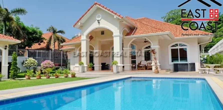 Casa de 3 dormitorios en Pattaya, Tailandia № 212783