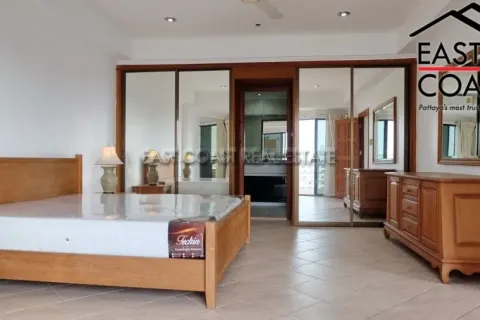 Condominio de 3 dormitorios en Jomtien Beach, Pattaya, Tailandia № 212780 - foto 10