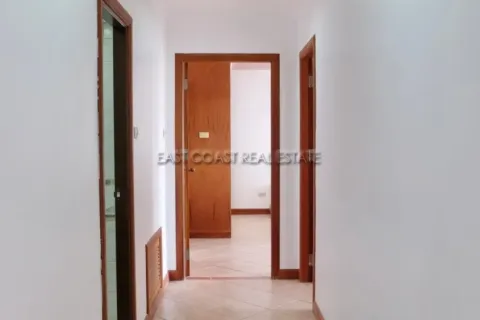 Condominio de 3 dormitorios en Jomtien Beach, Pattaya, Tailandia № 212780 - foto 15