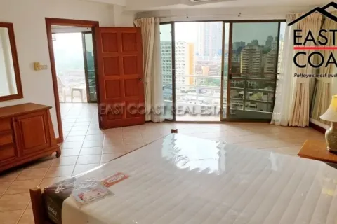 Condominio de 3 dormitorios en Jomtien Beach, Pattaya, Tailandia № 212780 - foto 11