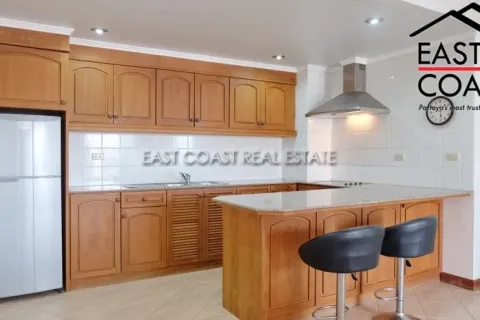 Condominio de 3 dormitorios en Jomtien Beach, Pattaya, Tailandia № 212780 - foto 3