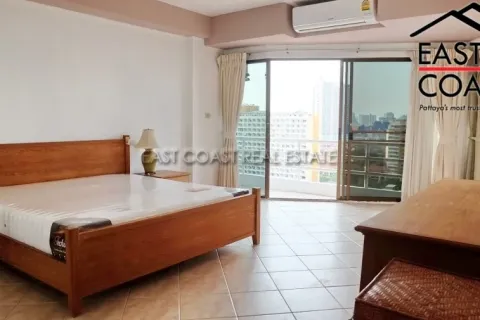 Condominio de 3 dormitorios en Jomtien Beach, Pattaya, Tailandia № 212780 - foto 4