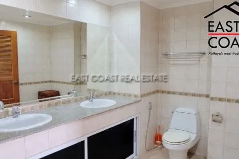 Condominio de 3 dormitorios en Jomtien Beach, Pattaya, Tailandia № 212780 - foto 12