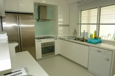 Condominio de 3 dormitorios en Pattaya, Tailandia № 212781 - foto 11