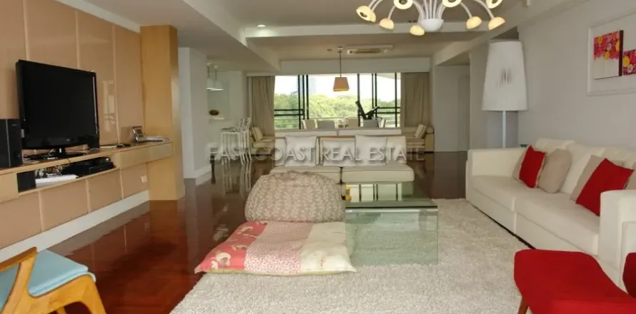 Condominio de 3 dormitorios en Pattaya, Tailandia № 212781