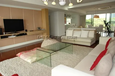 Condominio de 3 dormitorios en Pattaya, Tailandia № 212781 - foto 2