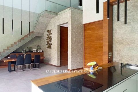 Villa in Bang Tao, Thailand 2 bedrooms № 179679 - photo 8