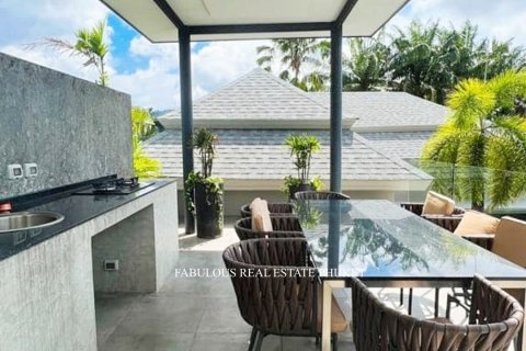 Villa in Bang Tao, Thailand 2 bedrooms № 179679 - photo 9